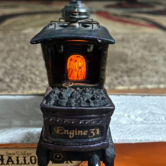 Debt 56 • Halloween • Haunted Rails Engine & Coal Car • Video • W/Box - Picture 9 of 13
